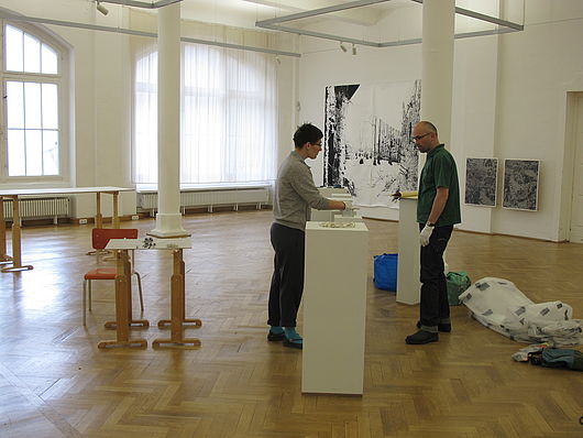 Aufbau der Ausstellung "Diplome der Kunst", Foto: Paolo Bianchi