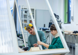 burg giebichenstein kunsthochschule halle  industrial design experimental design methods