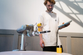 burg giebichenstein kunsthochschule halle  industrial design experimental design methods