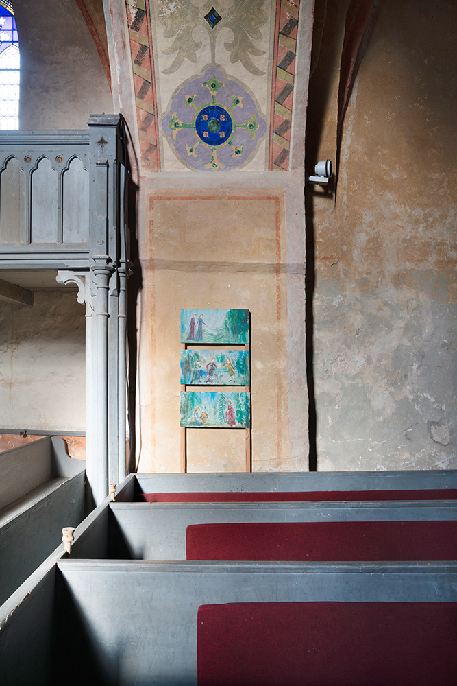 Dorfkirche Schwinkendorf, Tafeln von Paula-Rahel Cyriaks