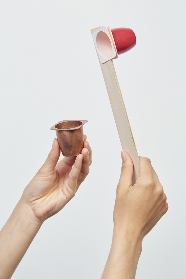 Lea Klein: "Becher und Kelle", Besteck, 2011. Foto: Marco Warmuth / Studio Markus Lange 