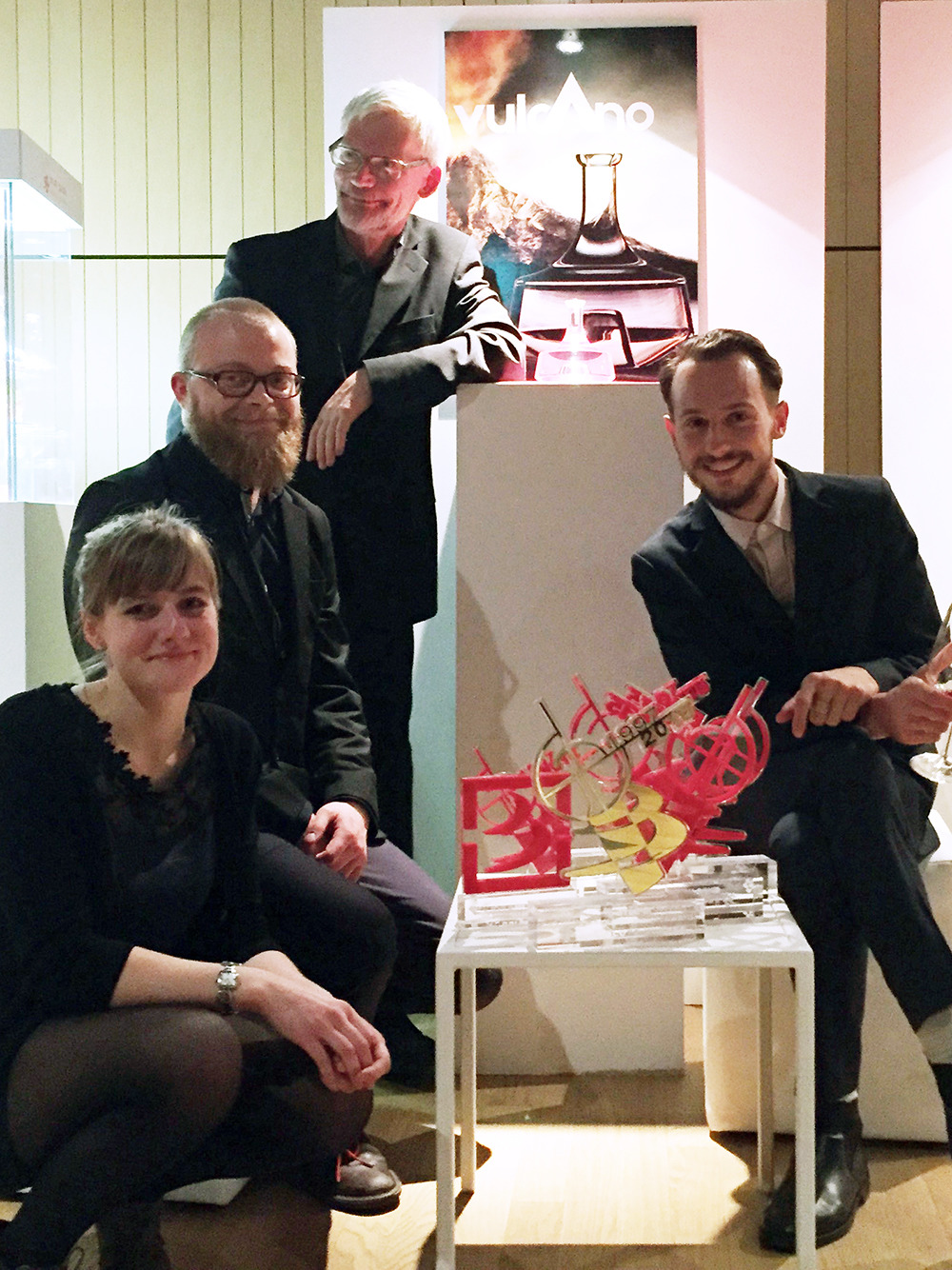 Julia Wilke, Karl Raupach, Peter Kuchinke, Lukas Unertl nach der Preisverleihung, Foto Wilke