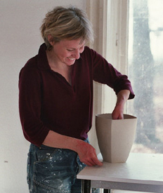 Karin Bablok in ihrem Atelier in Hamburg, Foto Bablok