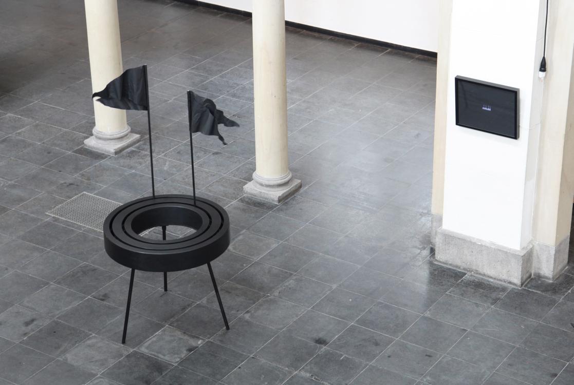 Minjung Cho, The darkest place is under the candlestick,  Installation, 2014. Foto: Shigeru Takato.