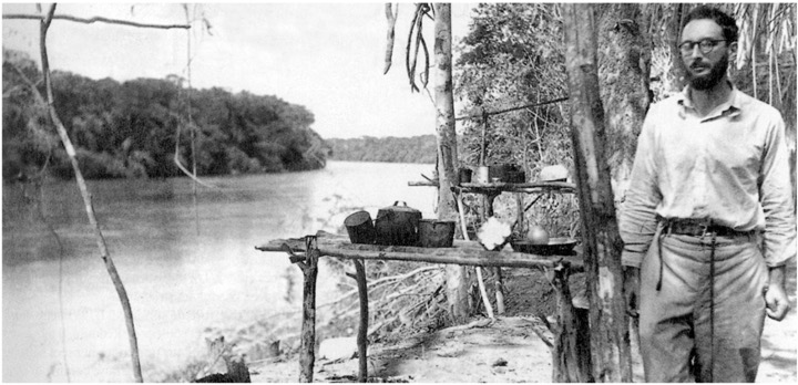 Claude Lévi-Strauss, um 1936 am Amazonas