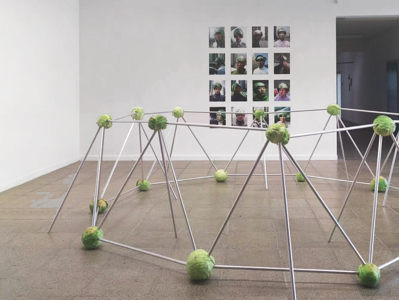 "Post-Smart City: Cabbage Infrastructure Fragment" von Leon Meschede Foto) Anja Langer