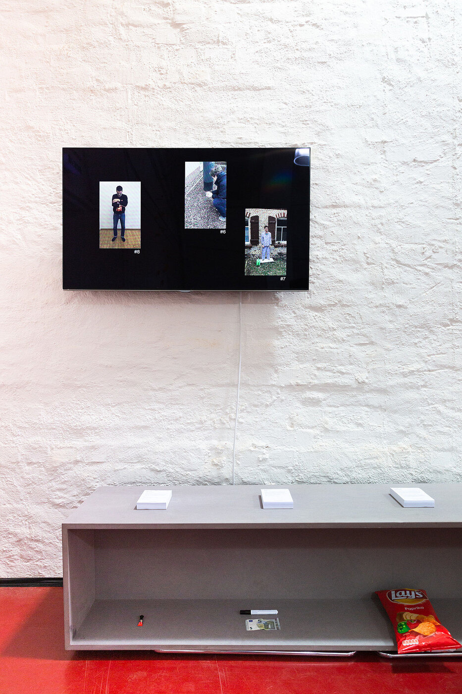 Auschnitt der Arbeit "Handlungspakete" von Kevin Strüber und Max Stalter; Foto: Michel Klehm