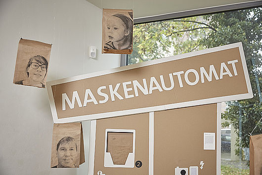 Felix Behr: „Maskenautomat“. Foto: Marco Warmuth