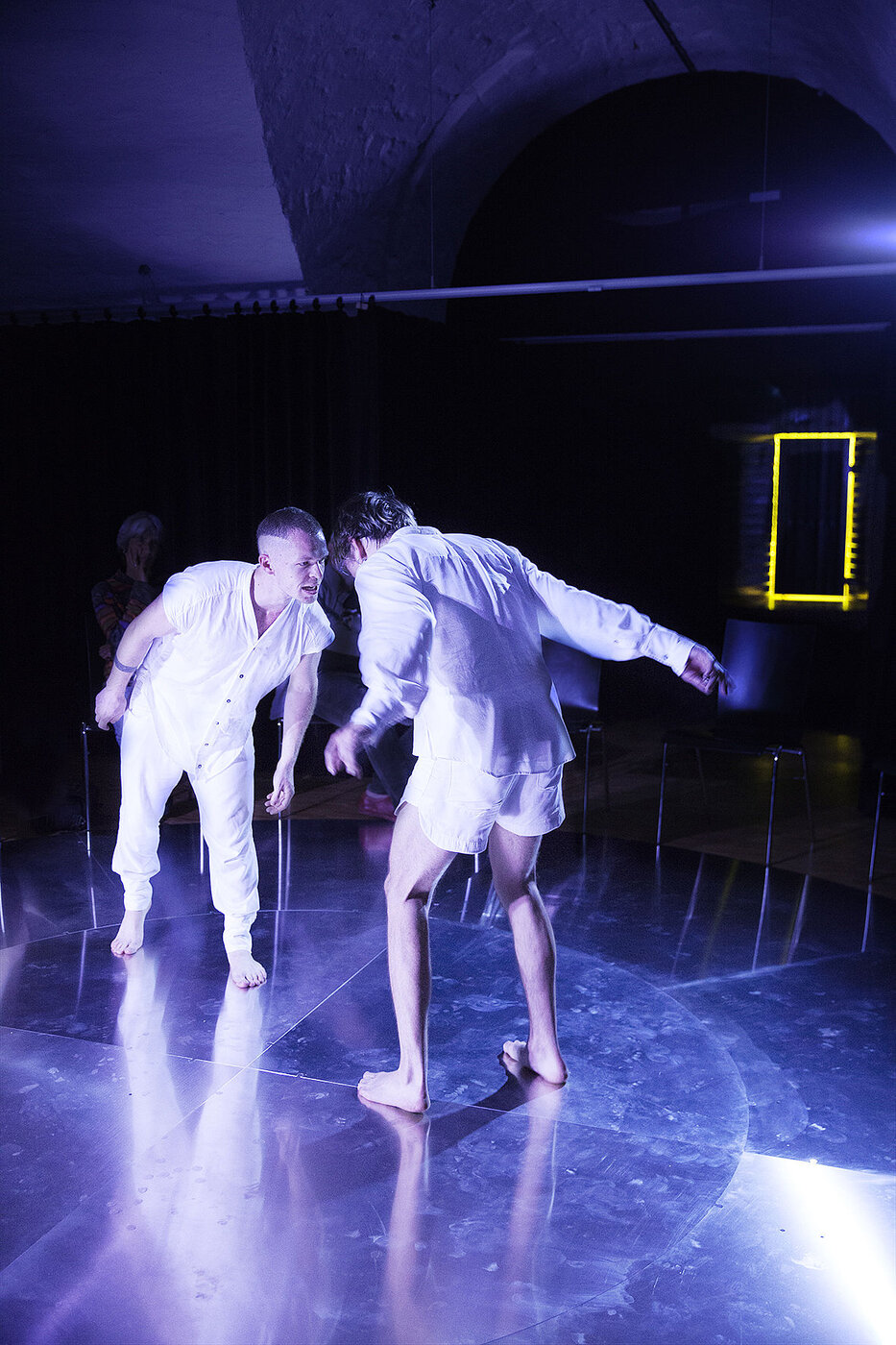 laughing matter - finite jest - Performance von Lukas Pfalzer und Thomas Brück