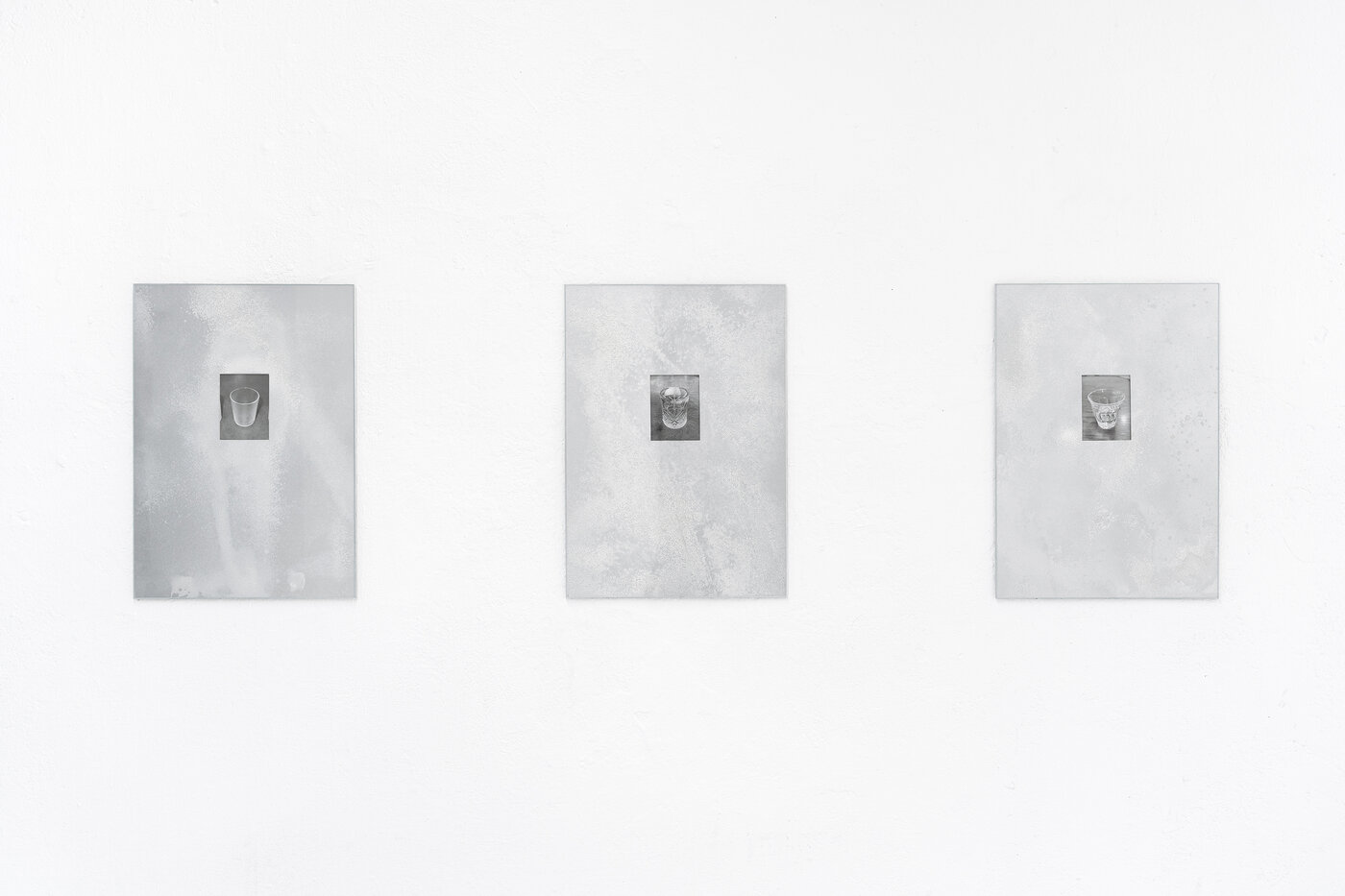 "It sifts from leaden sieves" von Jooyeon Shin