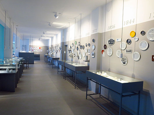 Geführter Rundgang durch die historische Ausstellung von Kahla Thüringen Porzellan GmbH  im Porzellanwerk, Foto KG
