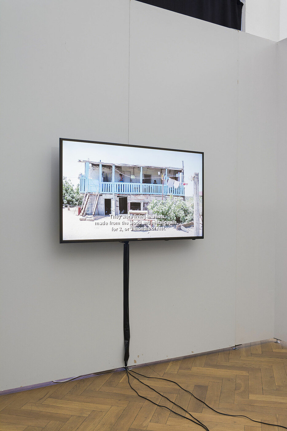 "Porträts von Apscheron" von Arif Amirov; Foto: Etienne Dietzel