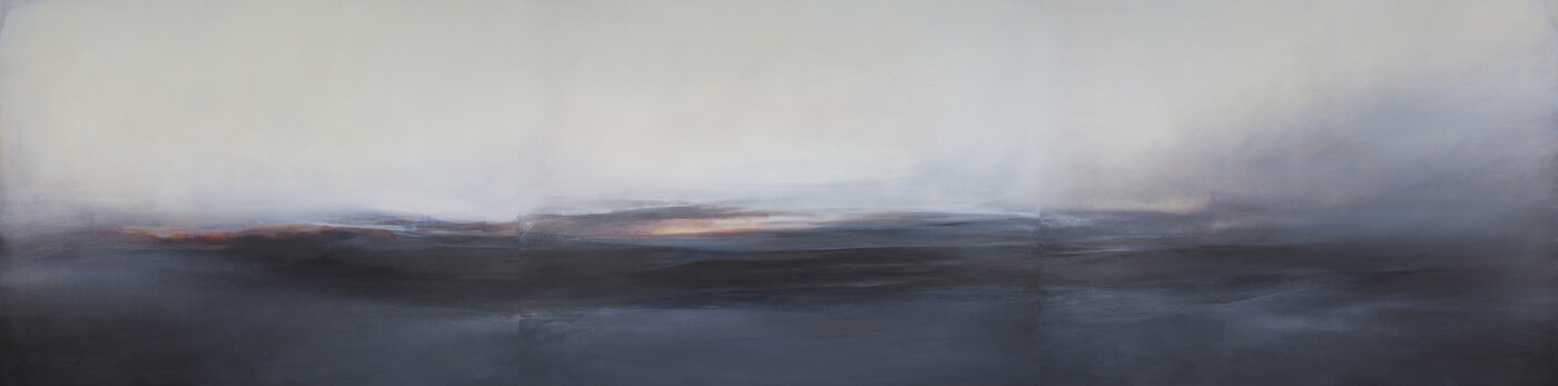 Sebastian Herzau, „Still (L001/3)“, Öl auf Leinwand, 180 x 720 cm (3 Teile), 2012, Foto: Phillip Hiersemann
