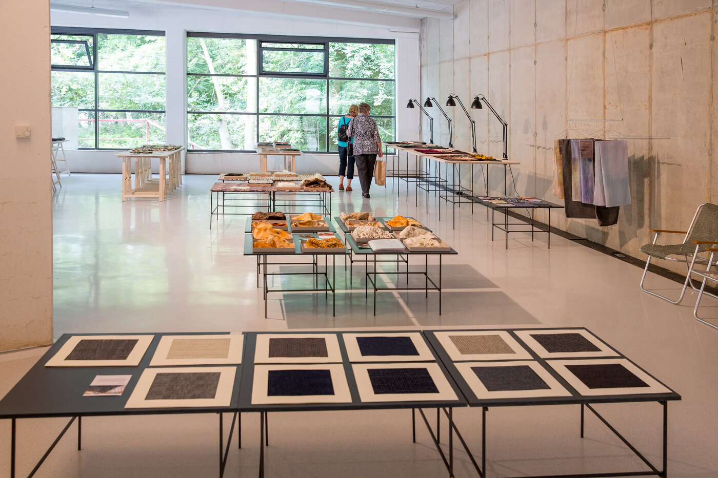 Das Gebäude der neuen Textilmanufaktur auf dem Campus Design der Burg Giebichenstein Kunsthochschule Halle zur Jahresausstellung 2013. Foto: Marco Warmuth