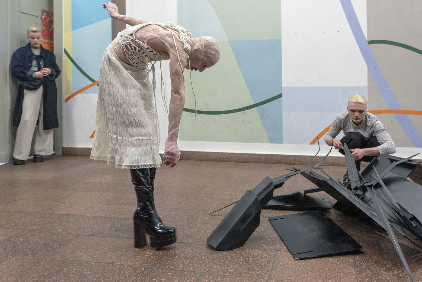"KRATSN_XP", Eröffnung, Performance von Samuel Kok und Jens Schabbach