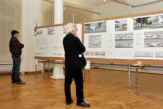 Ausstellung „Neubau BURG Mediathek“ in der Burg Galerie im Volkspark vom 18. Januar bis 5. Februar 2012. Foto: Udo W. Beier