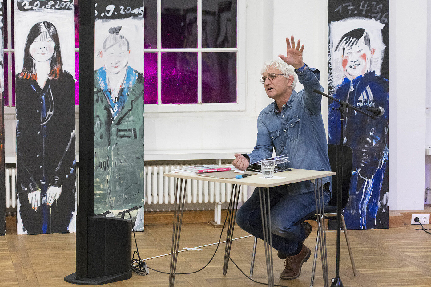 Prof. Ulrich Klieber liest aus "Begegnungen mit Kunst" zur langen Nacht der Museen; Foto: Etienne Dietzel