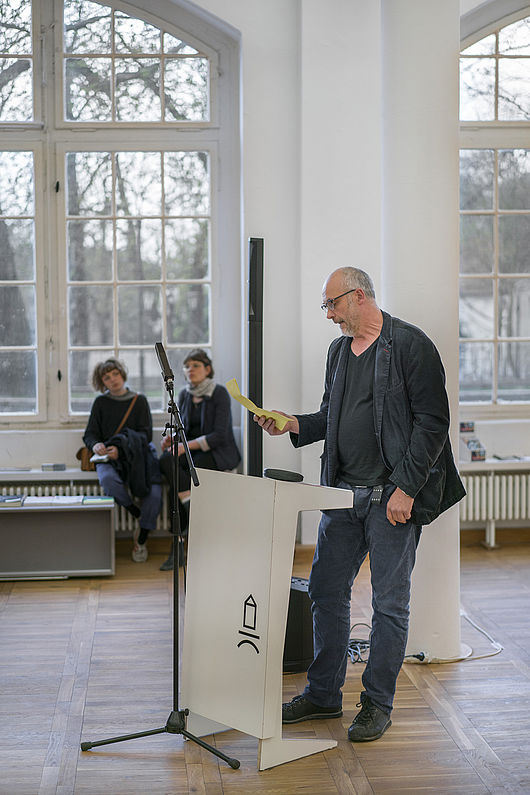 Rede vom Dekan Prof. Bruno Raetsch, Foto: Etienne Dietzel