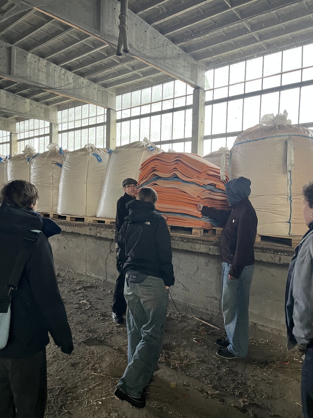 Exkursion zum Materialbuffet Leipzig – Besuch Lagerhallen (Foto: Delphine Bishop)