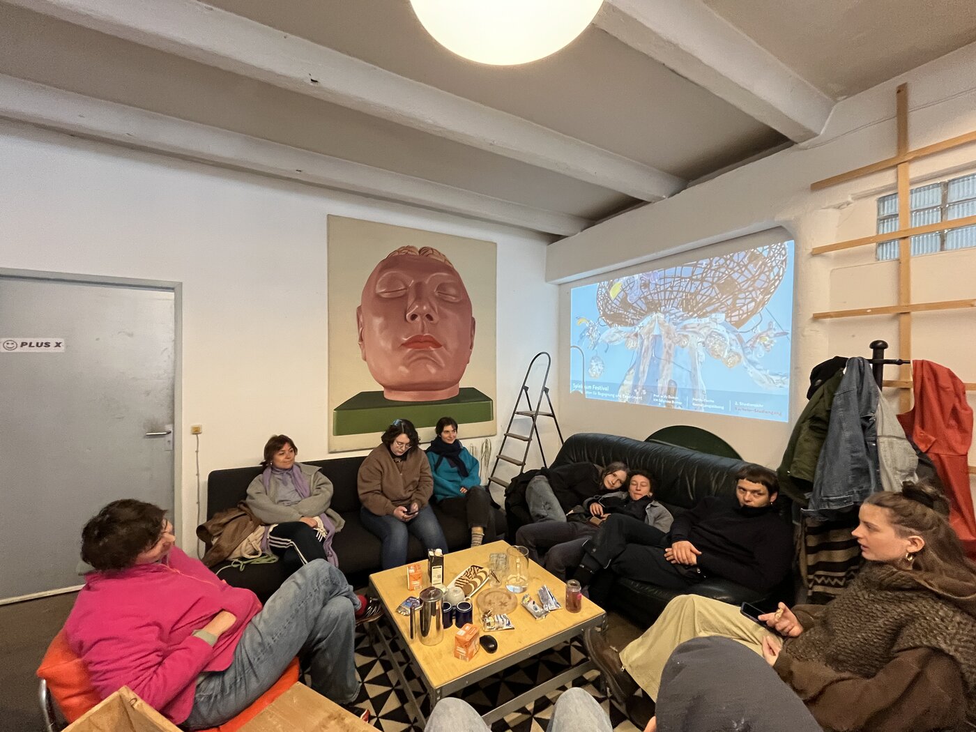 Bürp Pylon Tools for therapy im Tapetenwerk, exkursion, studiengruppe, Burg Halle, Delphine Bishop