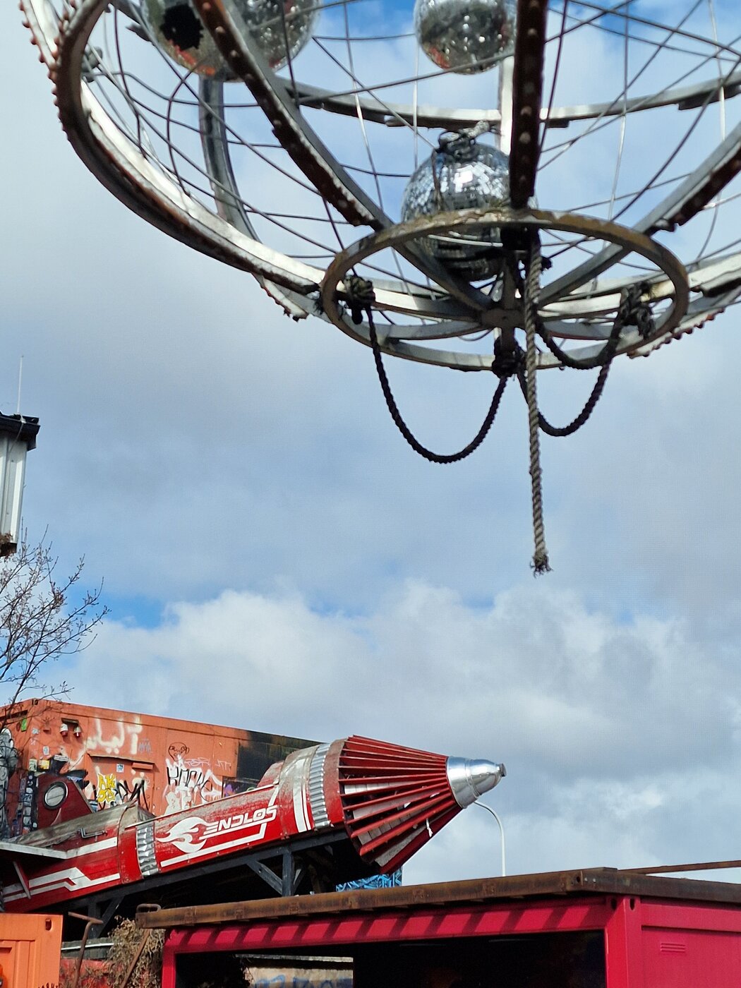 Besuch in der Station Endlos, Exkursion