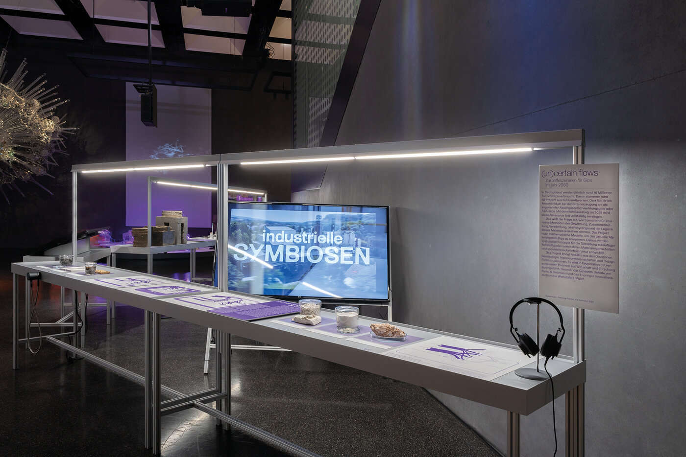 (un)certain flows in der Ausstellung BurgLabs present im Futurium Berlin 2022