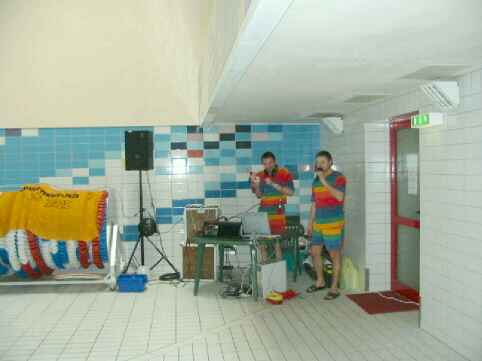 Die Regenbogenboys vom Partystrand